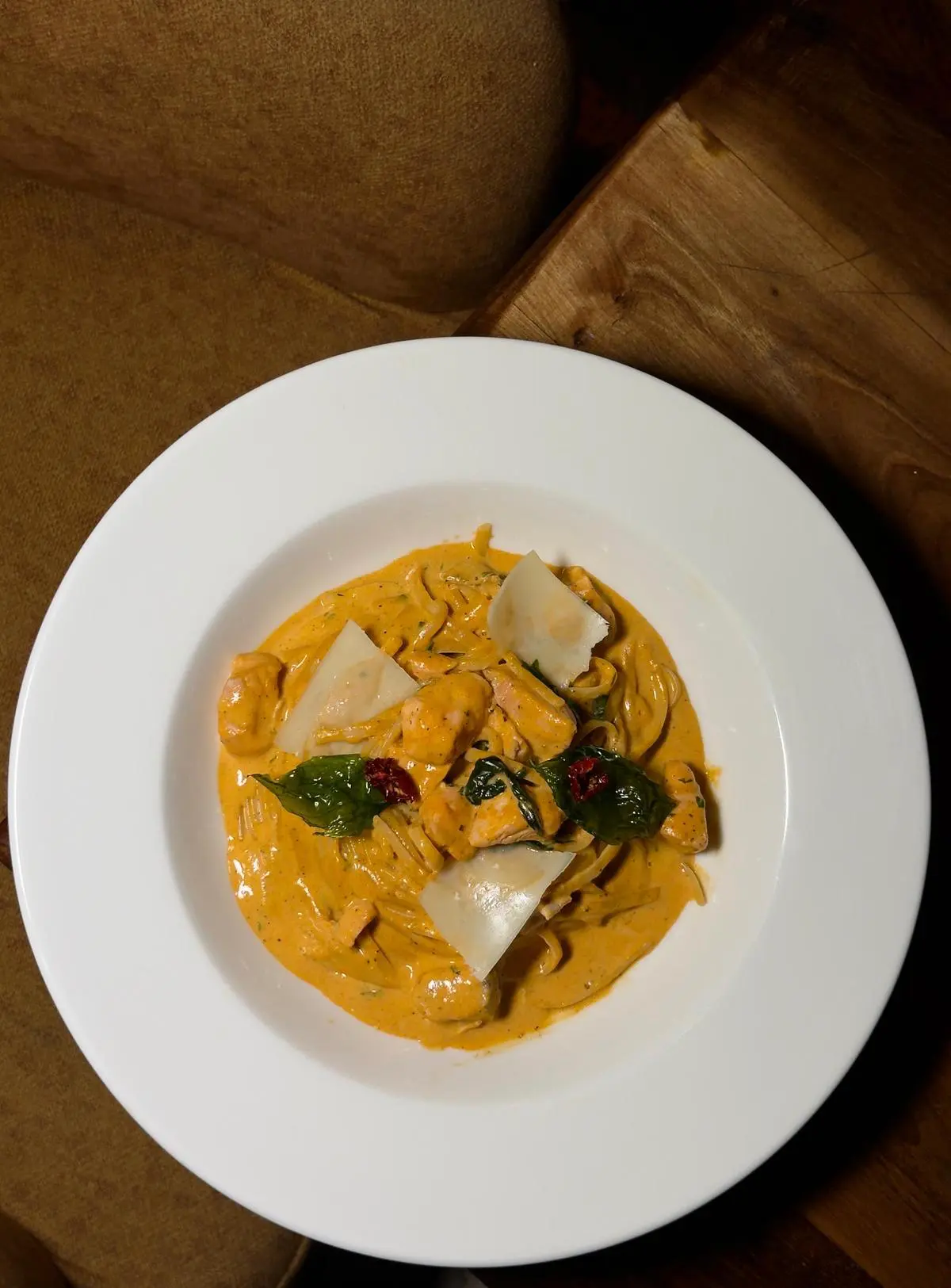 Salmon linguine and lemon cream